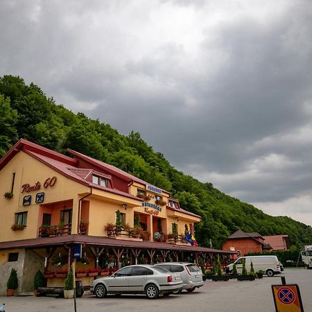 Pensiune Restaurant Route60 Ciucea Dış mekan fotoğraf