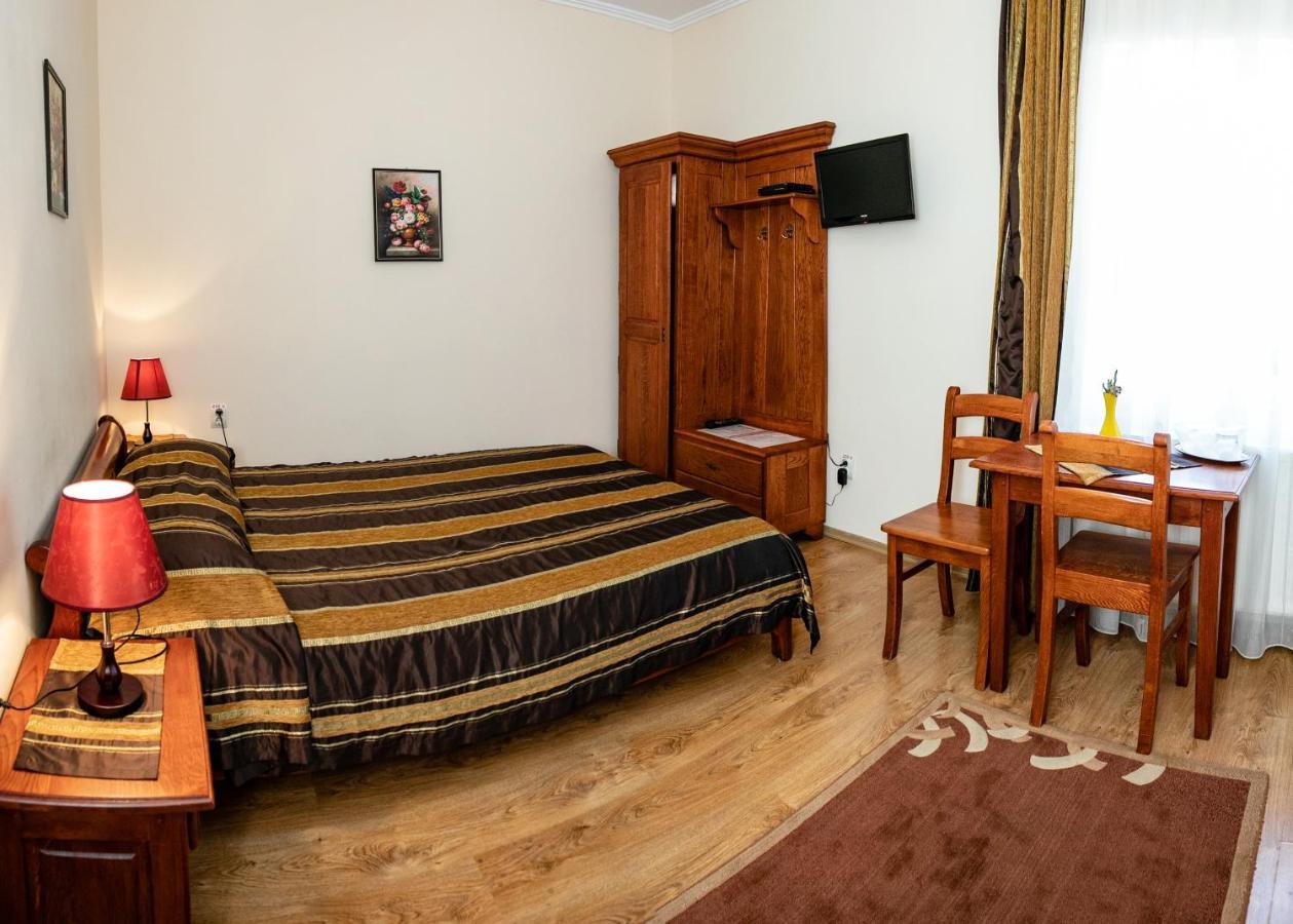 Pensiune Restaurant Route60 Ciucea Dış mekan fotoğraf