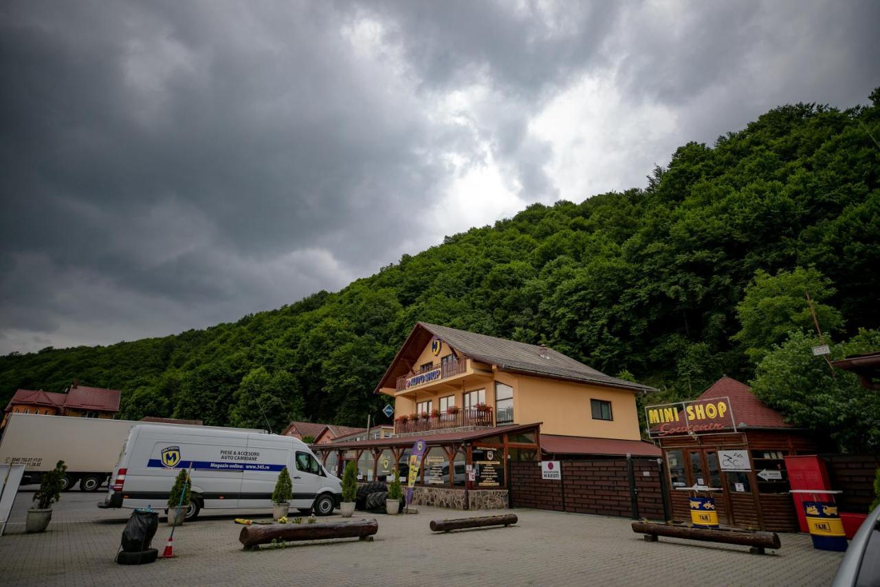 Pensiune Restaurant Route60 Ciucea Dış mekan fotoğraf