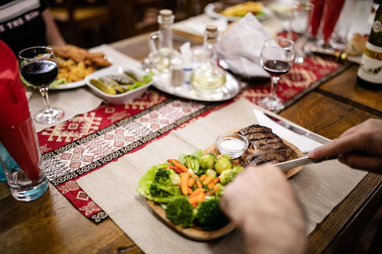 Pensiune Restaurant Route60 Ciucea Dış mekan fotoğraf