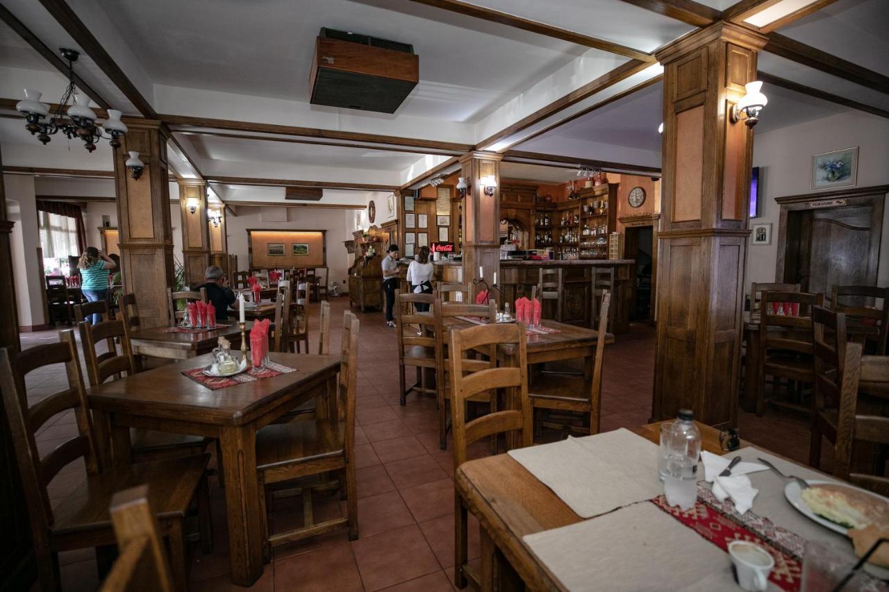 Pensiune Restaurant Route60 Ciucea Dış mekan fotoğraf