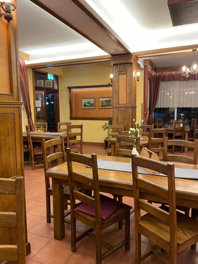 Pensiune Restaurant Route60 Ciucea Dış mekan fotoğraf